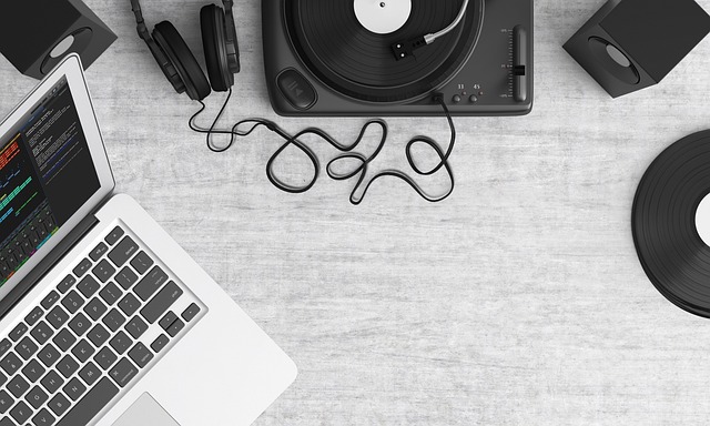 turntable, music, laptop, audio, record, sound, vinyl record, record player, technology, top view, flat lay, copy space, music, music, music, music, music, technology